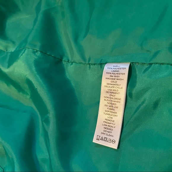 S U S A N  G R A V E R Raincoat with Hood - Picture 11 of 16